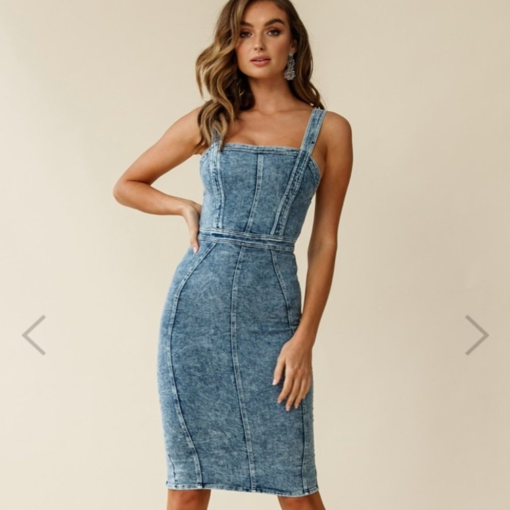 Shalom Structured Body-Con Midi Dress Washed Blue